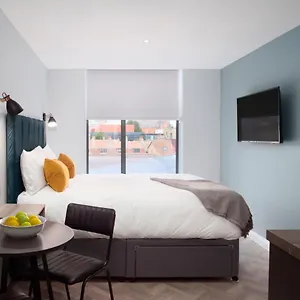 Aptel East *** London