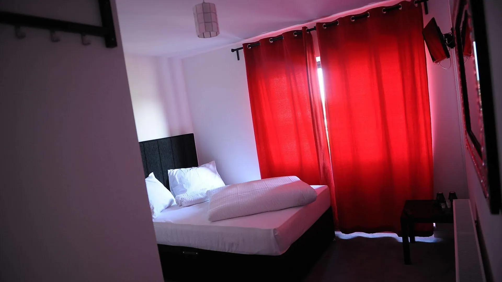 Canary Heights Hotel London